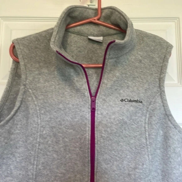 Columbia fleece vest. Sz L Gray with pinkish purple zippers. 2 front pockets. - Picture 1 of 8